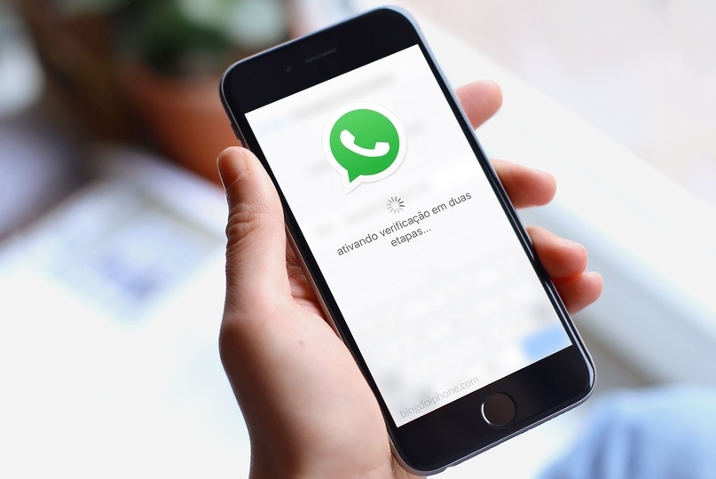 Оказывается и WhatsApp так умеет. Показываю, как создать диалог с самим собой для хранения информации или напоминаний