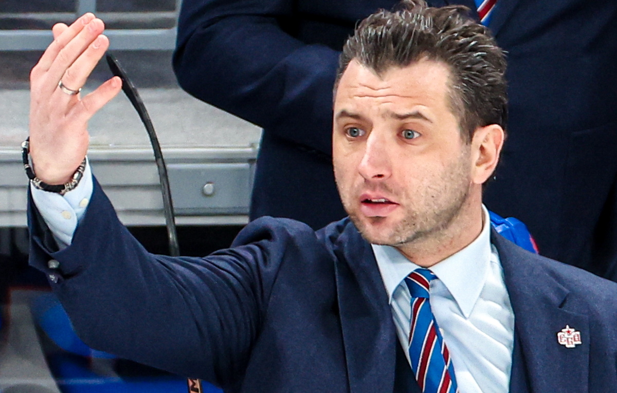    Главный тренер СКА Роман Ротенберг  Петр Ковалев/ТАСС