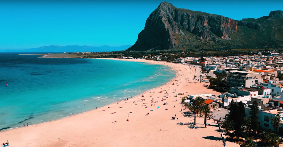 Пляж: Визитная карточка города