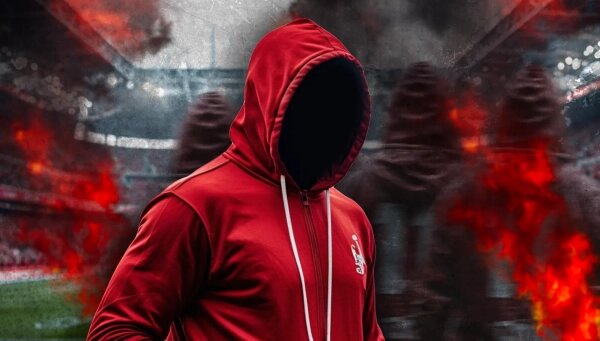 Некоторые футбольные фанаты встали на сторону ВСУ. Коллаж © Life.ru. Фото © «Шедеврум»