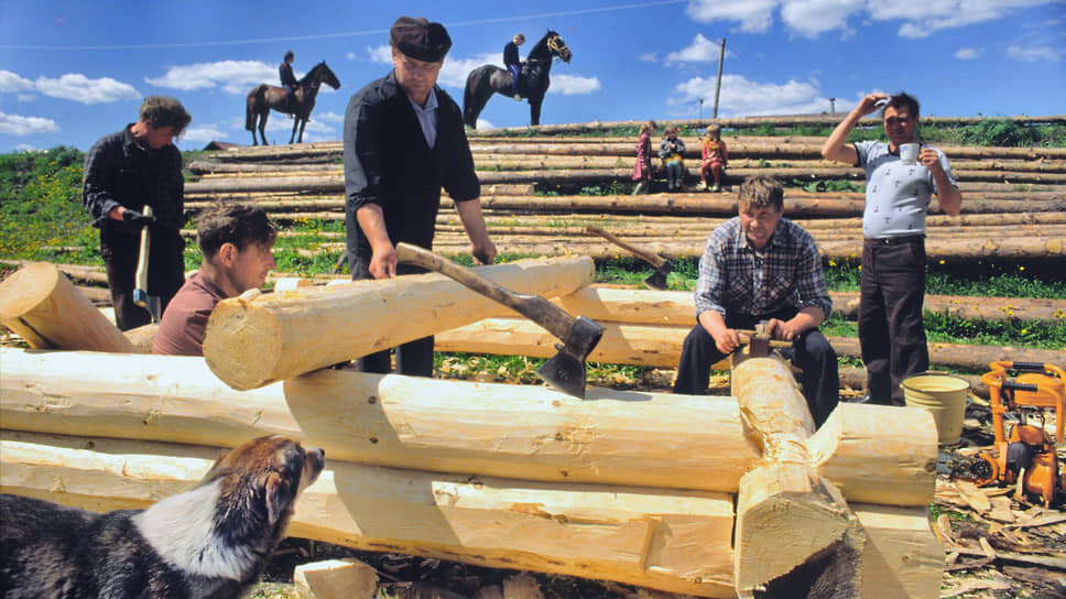 Теперь для получения льгот «Сельской ипотеки» желающим придется действительно отработать пять лет на земле.📷Фото: Александр Потапов / Коммерсантъ