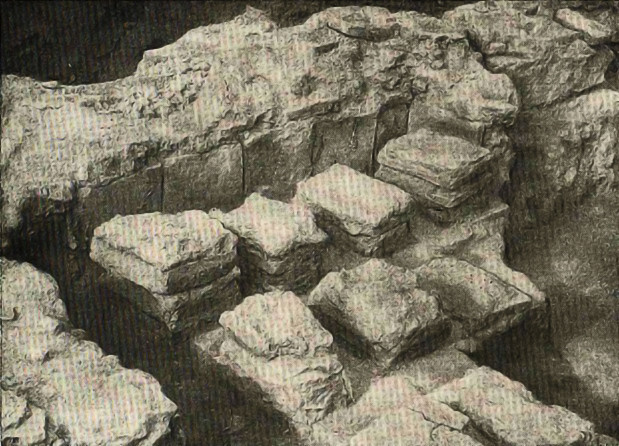 Развалины печи для обжига извести в Городе Ярослава, Киев.