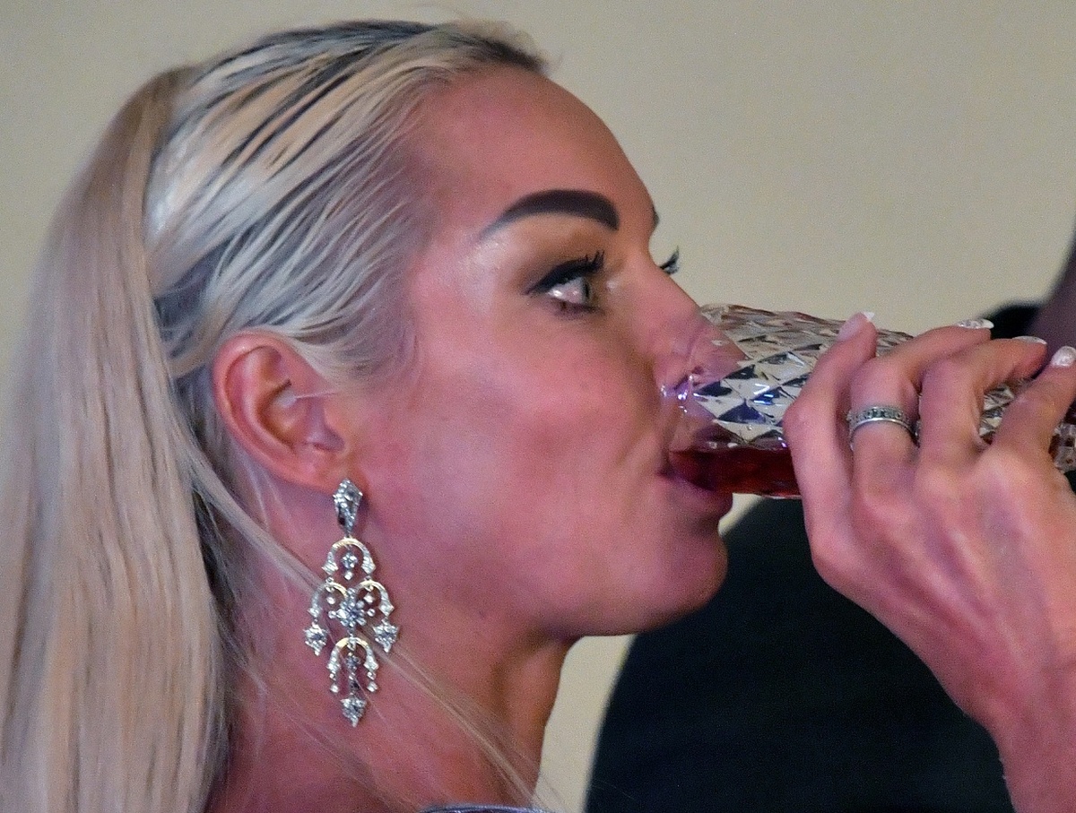 Анастасия Волочкова пригрозила, что сделает билеты на свои выступления платными. Фото: globallookpress.com.