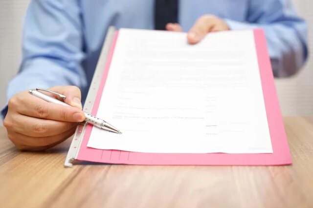    Что значит для сотрудника увольнение по соглашению сторон?