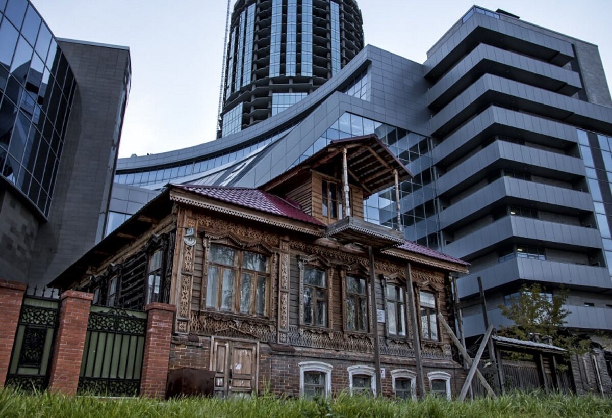    Архитектурные контрасты Челябинска