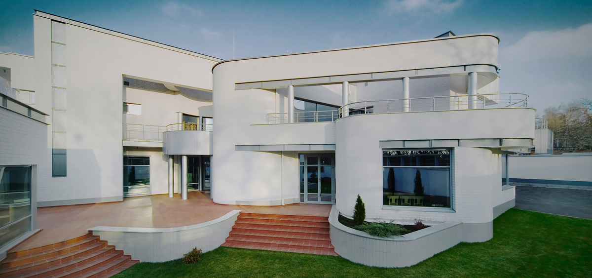    Архитектурные контрасты Саратова