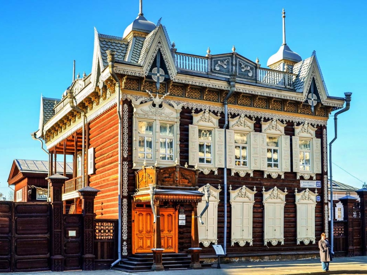    Иркутск: Сибирское барокко и деревянное зодчество