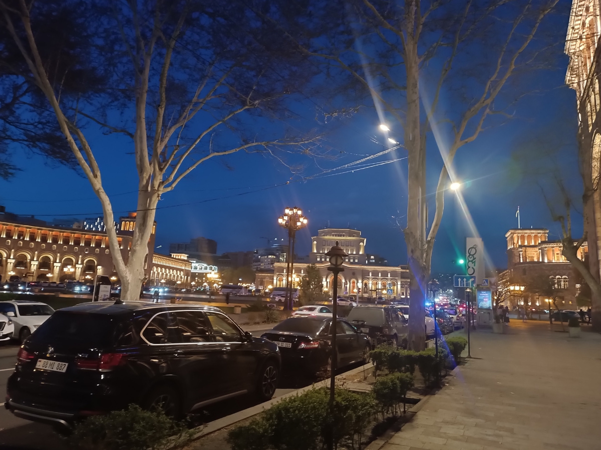 Вечерний Ереван