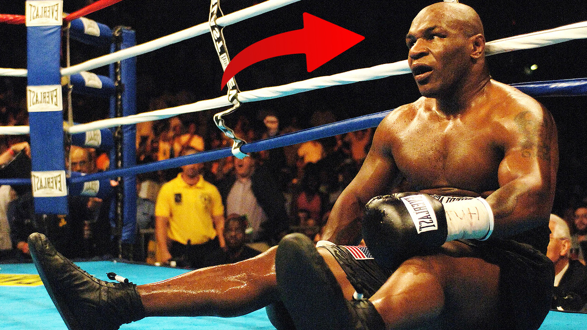Майк Тайсон в нокдауне