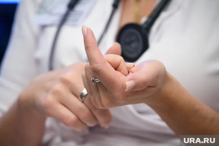 По сравнению с 2023 годом, доходы главврачей выросли в среднем на 50 тысяч рублей. Фото: Илья Московец © URA.RU