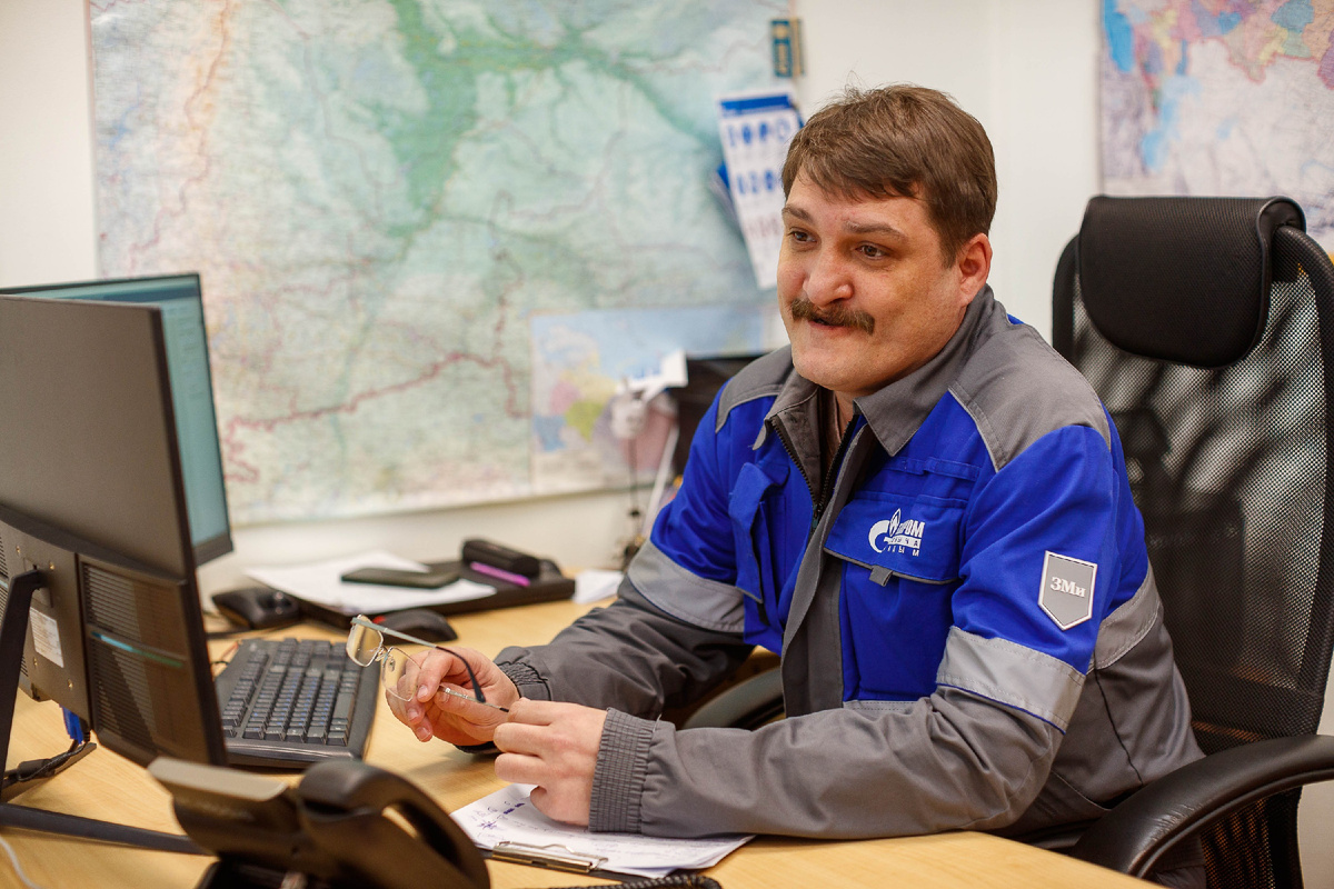 Свой путь в отрасли связи Александр Шерстяных начал 7 мая, в День радио. Всё случайное неслучайно