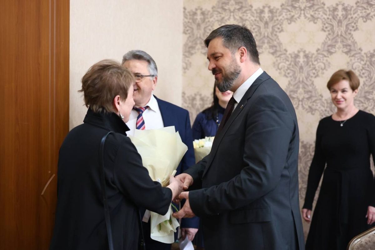    Каждый из участников встречи озвучил свои предложения и получил ответ от главы города