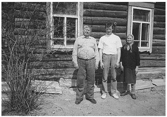 Начало 1980-х, Нладышко Александр Фёдорович и Мария Никитична с внуком Алексеем