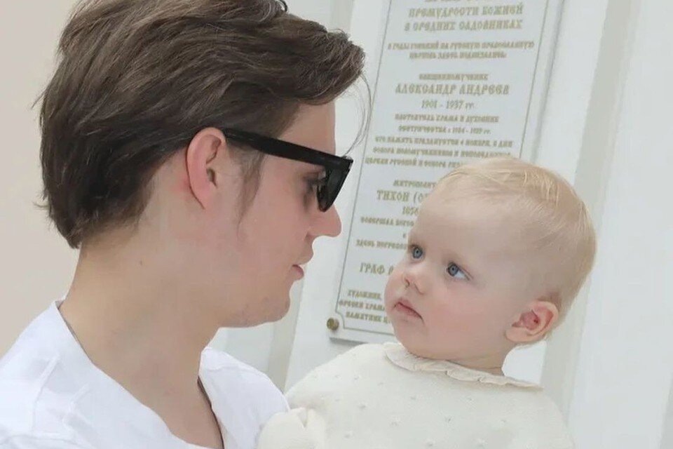 Павел Таюаков с дочкой