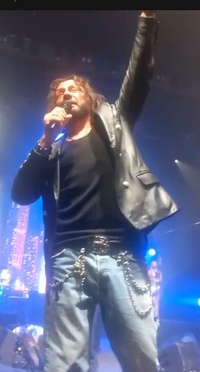    Стас Михайлов на концерте в Барнауле . Источник: vk.com/polit.borovikova