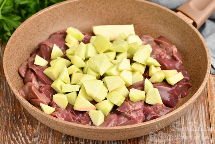 Так блюда из куриной печени мало кто готовит, а зря. Очень вкусно и оригинально (4 варианта)