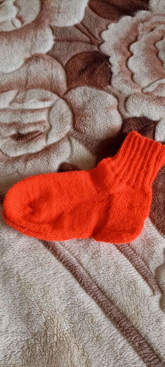 Носочки связаны из пряжи Форза солид. 