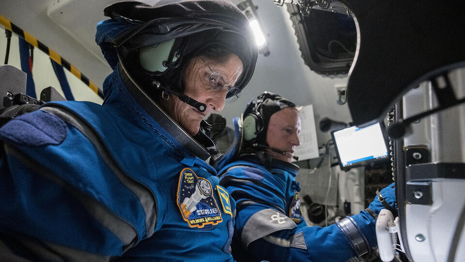     Постаревшим и изможденным после 9 месяцев на МКС астронавтам требуется лечение TASS/ABACA