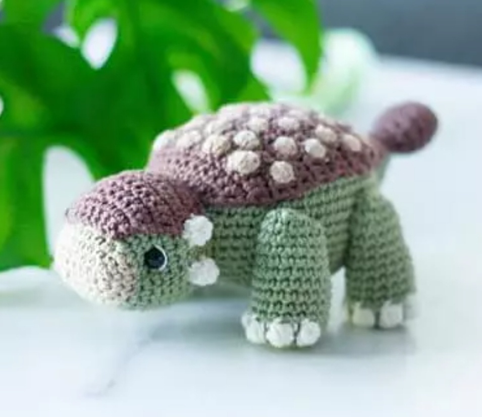 Малыш Анкилозавр, перевод мк иностранного автора