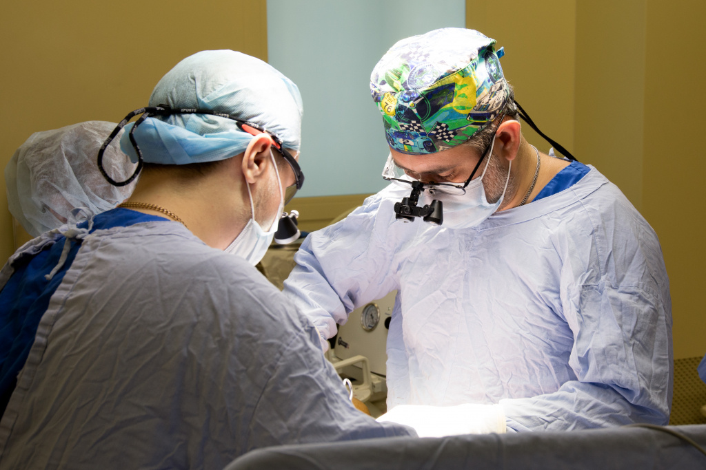    Высокооплачиваемые вакансии до 800 тысяч ждут хирургов-флебологов и продажников маркетплейсов в Югре