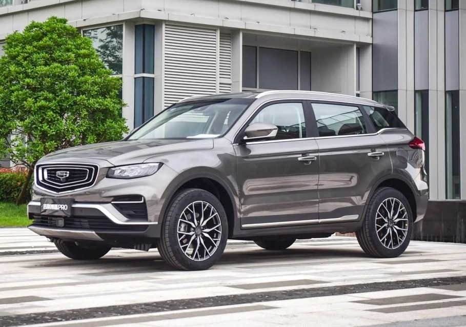 Кроссовер Geely Atlas Pro