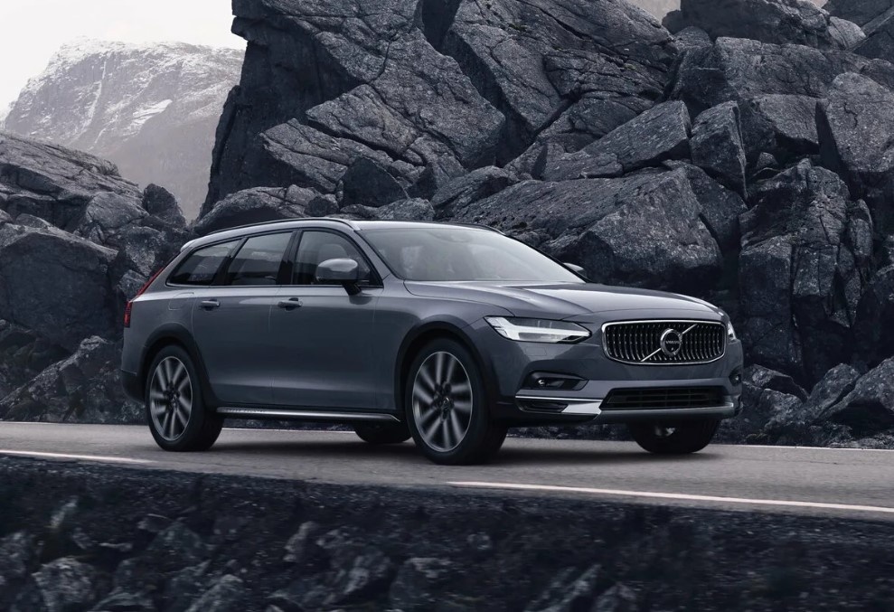 Искусственный интеллект меняет автомобили Volvo: обновленные ассистенты и технологии автопилота. В статье рассказываем про будущее UX, новые уровни безопасности и автономности.