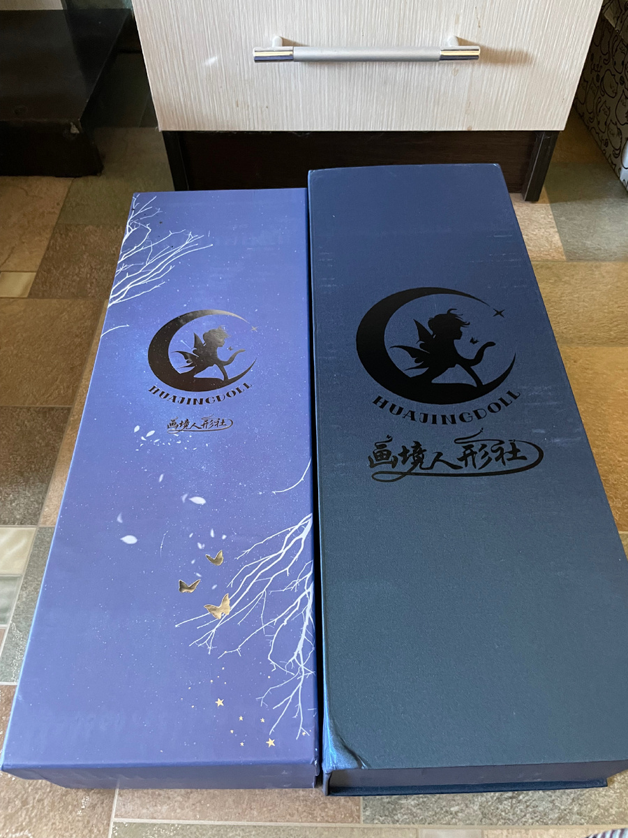 Коробка парня была чуть помятая, но сам он не пострадал