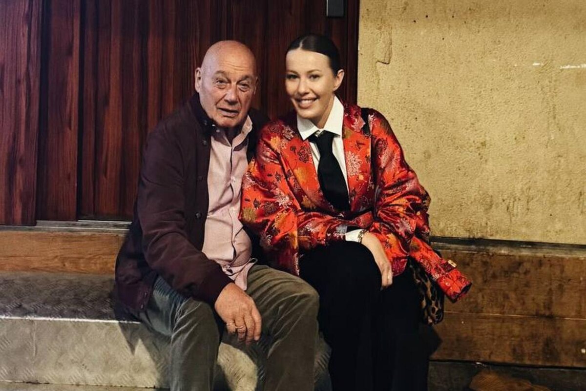    Ксения Собчак и Владимир Познер Социальные сети