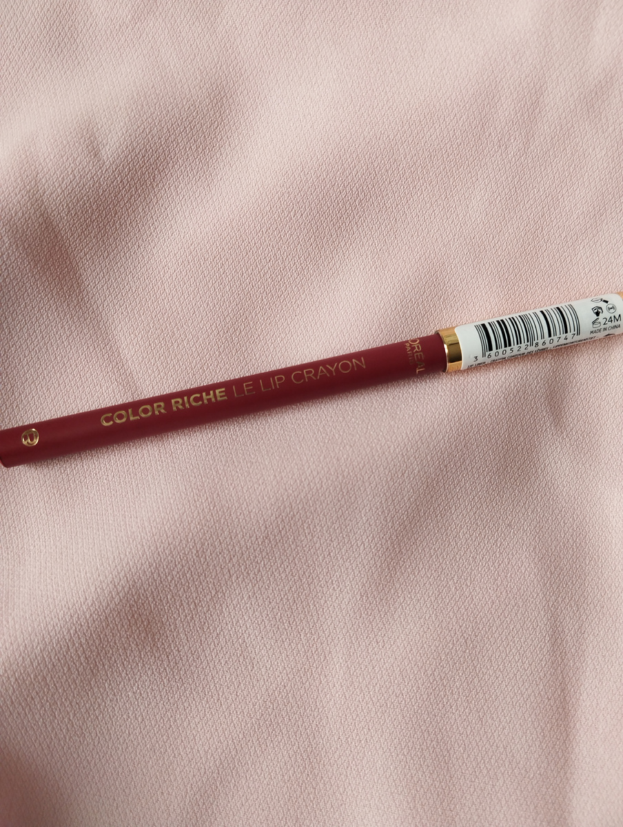 Карандаш для губ Loreal Paris Color Riche Le Lip Crayon. 