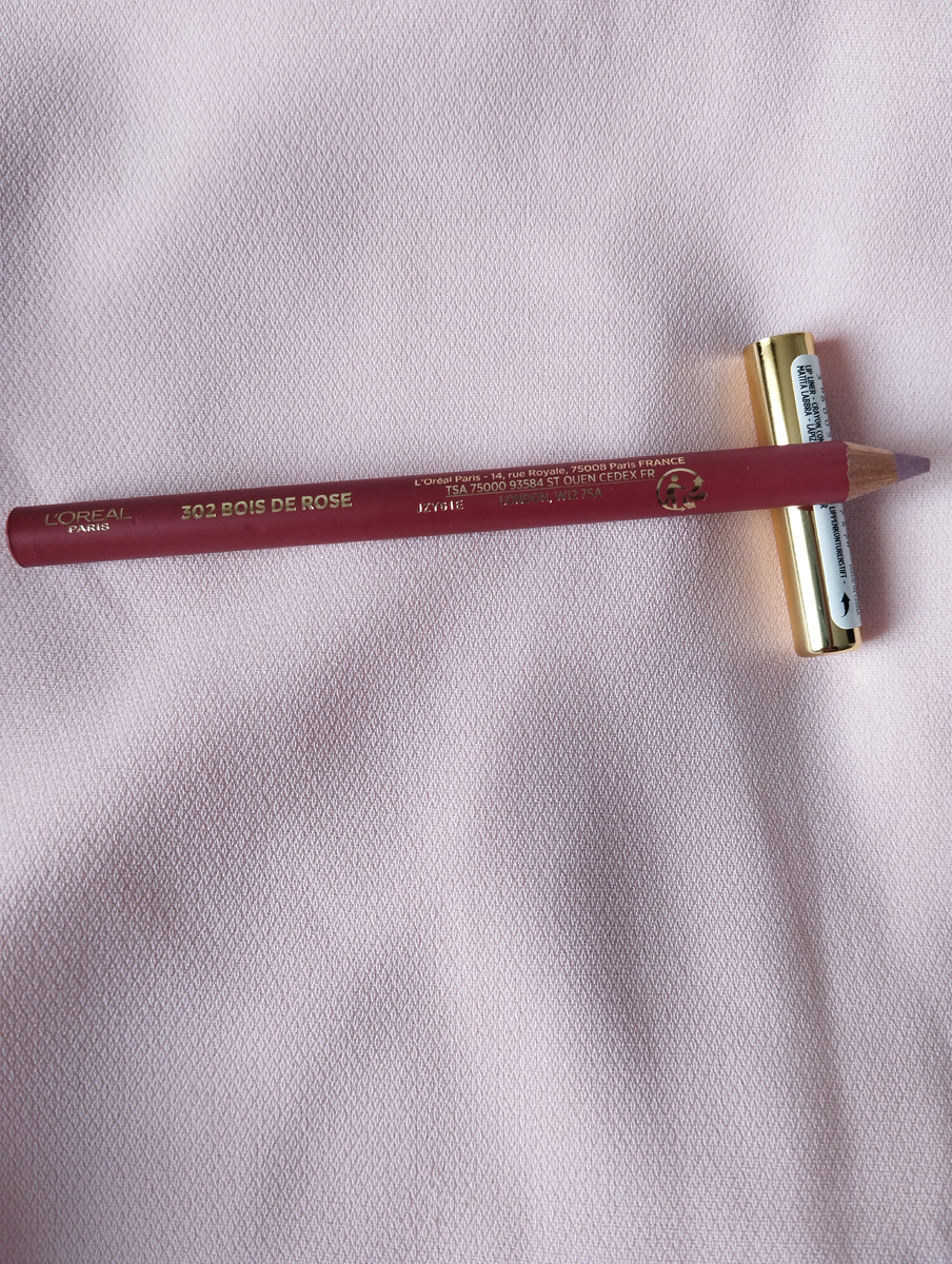 Карандаш для губ Loreal Paris Color Riche Le Lip Crayon. 
