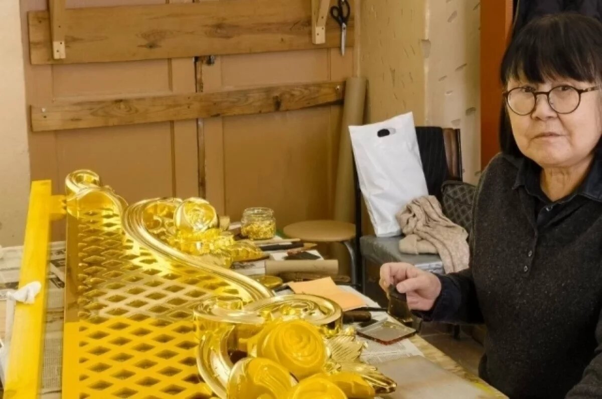    Первый ярус иконостаса церкви 40 мучеников в Печорах собирают реставраторы