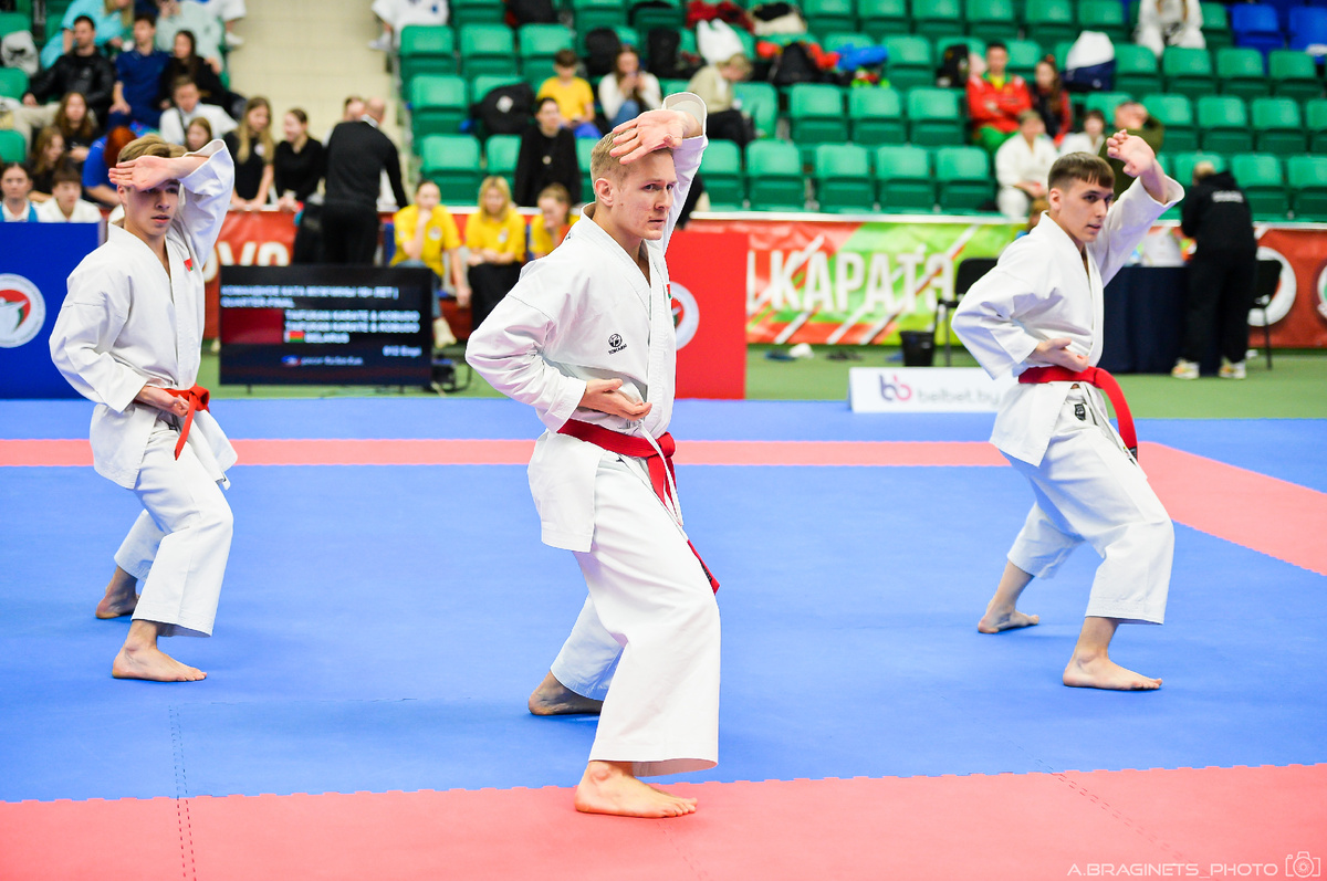 Фрагмент командного ката