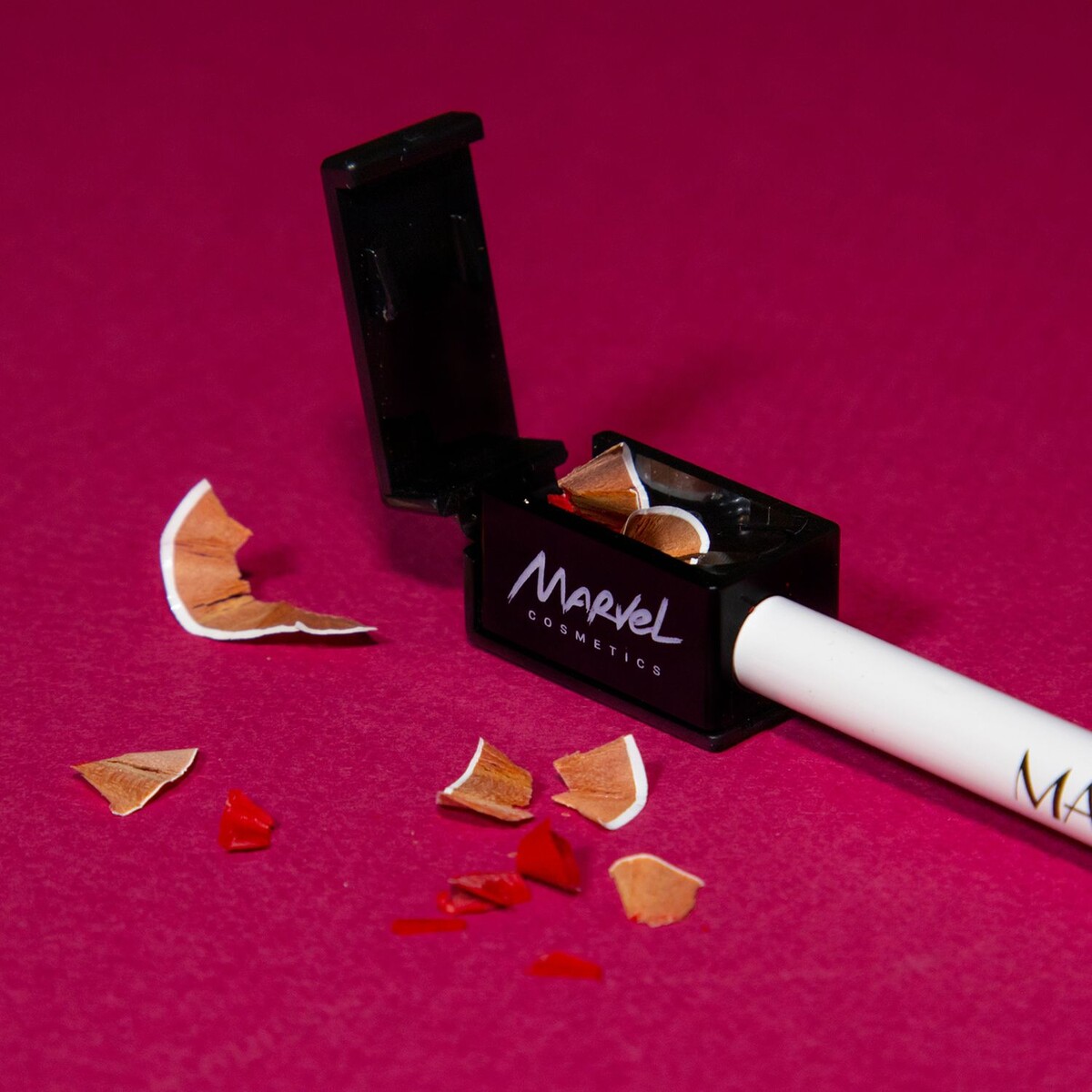 Точилка для косметических карандашей Marvel Cosmetics