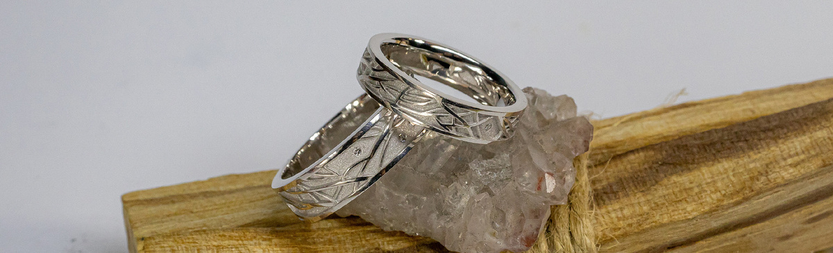 Обручальные кольца из серебра с бриллиантами “Изольда”