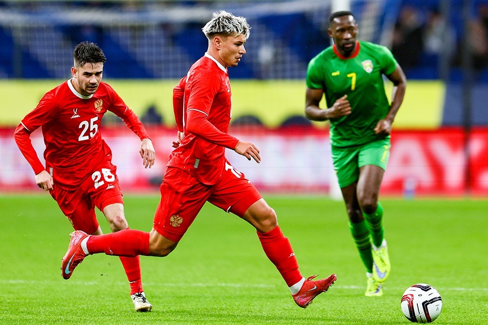    Андрей Мостовой на протяжении 4,5 года беспрерывно выступает за сборную России. / Александр Щербак/ТАСС