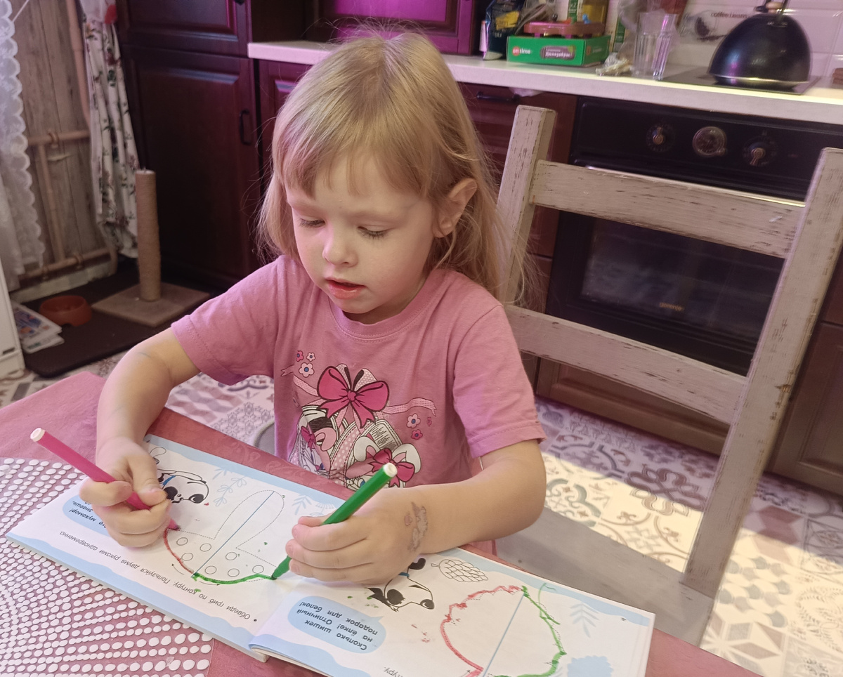 Со скрипом, но все равно пытаюсь что-то полезное для мозга за день сделать с детьми