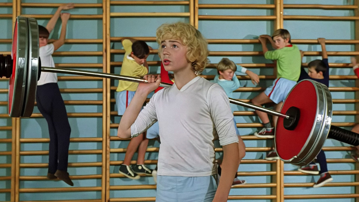 Вспомним популярные советские фильмы для детей в годы "застоя", которые не в почете у нынешней молодежи