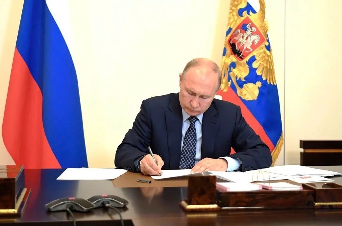    Путин подписал закон о защите россиян от кибермошенничества