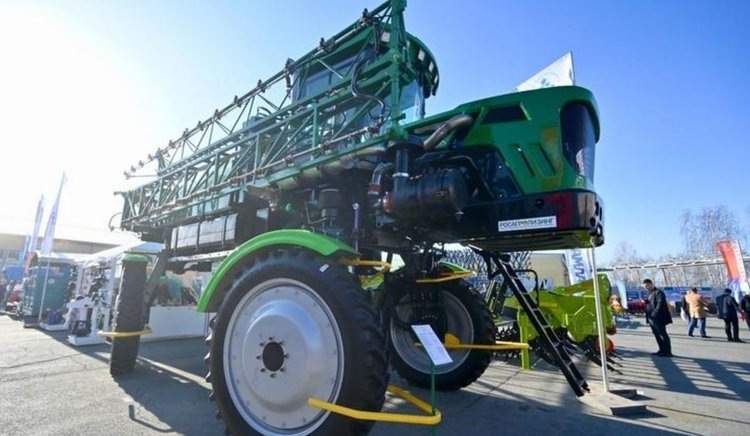    На выставке «Урал-Агро-2025» представляют арсенал современной сельхозтехники и оборудования