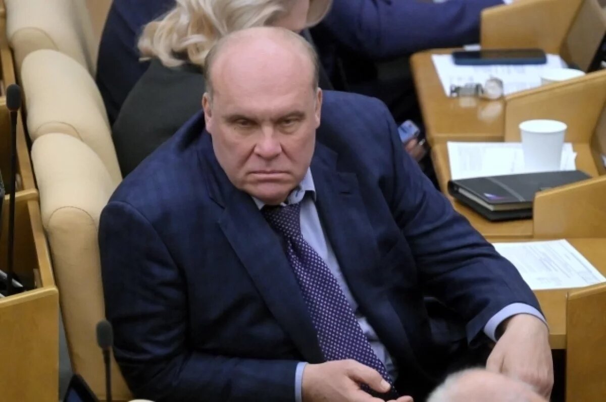    Колесник призвал проверить у психиатра риелтора после схемы о мужьях с СВО