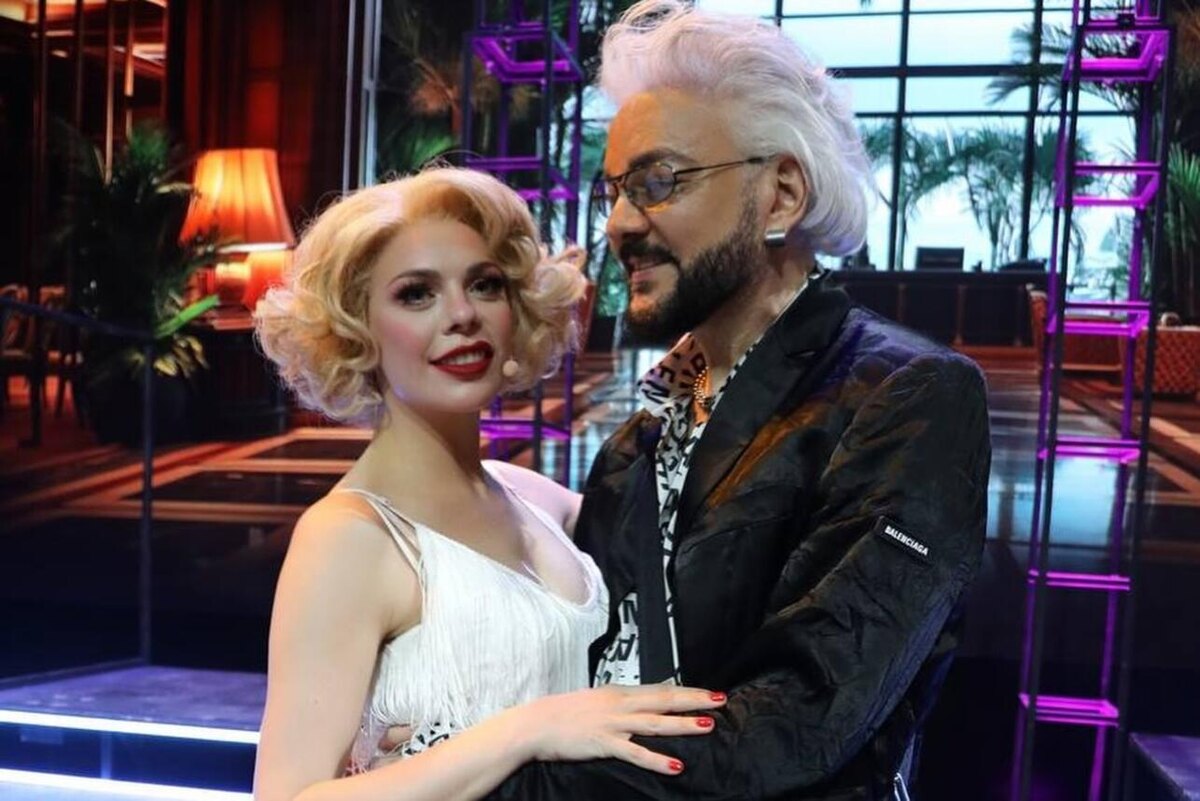    Филипп Киркоров и Анастасия Стоцкая Социальные сети