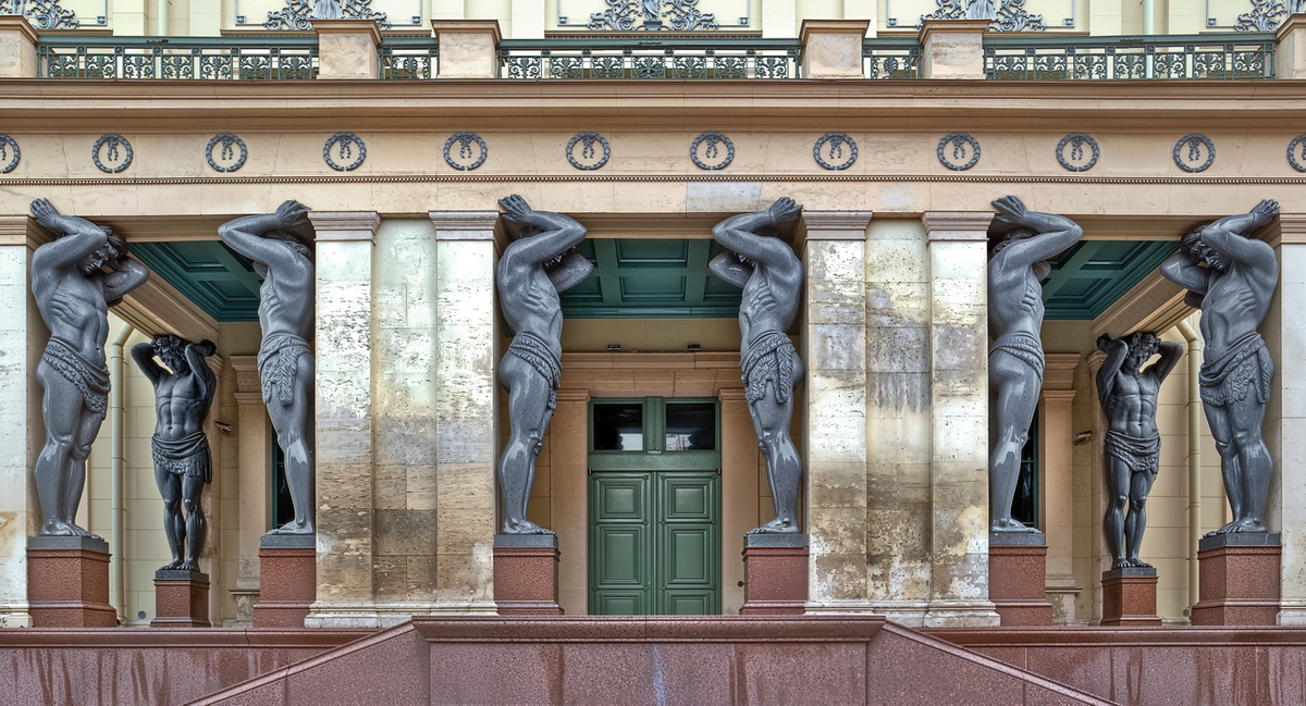 Атланты Нового Эрмитажа. Автор фото не найден!