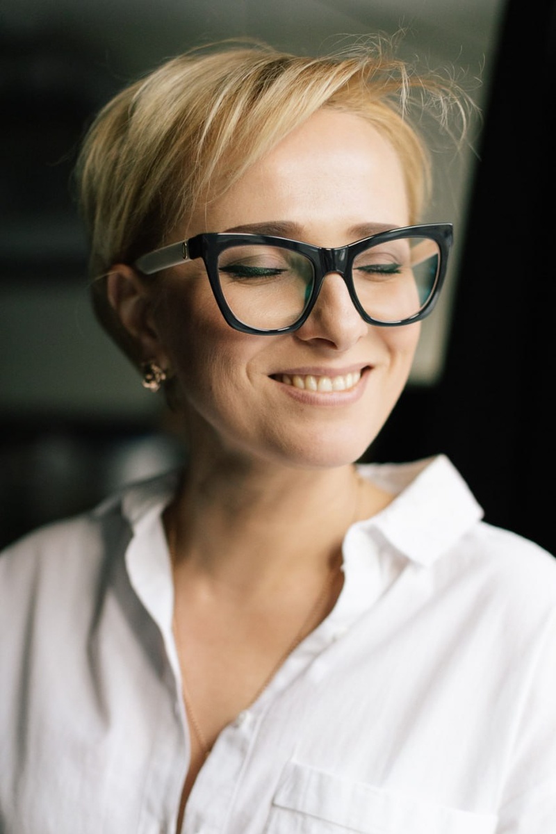 Художница Ксения Елисеева