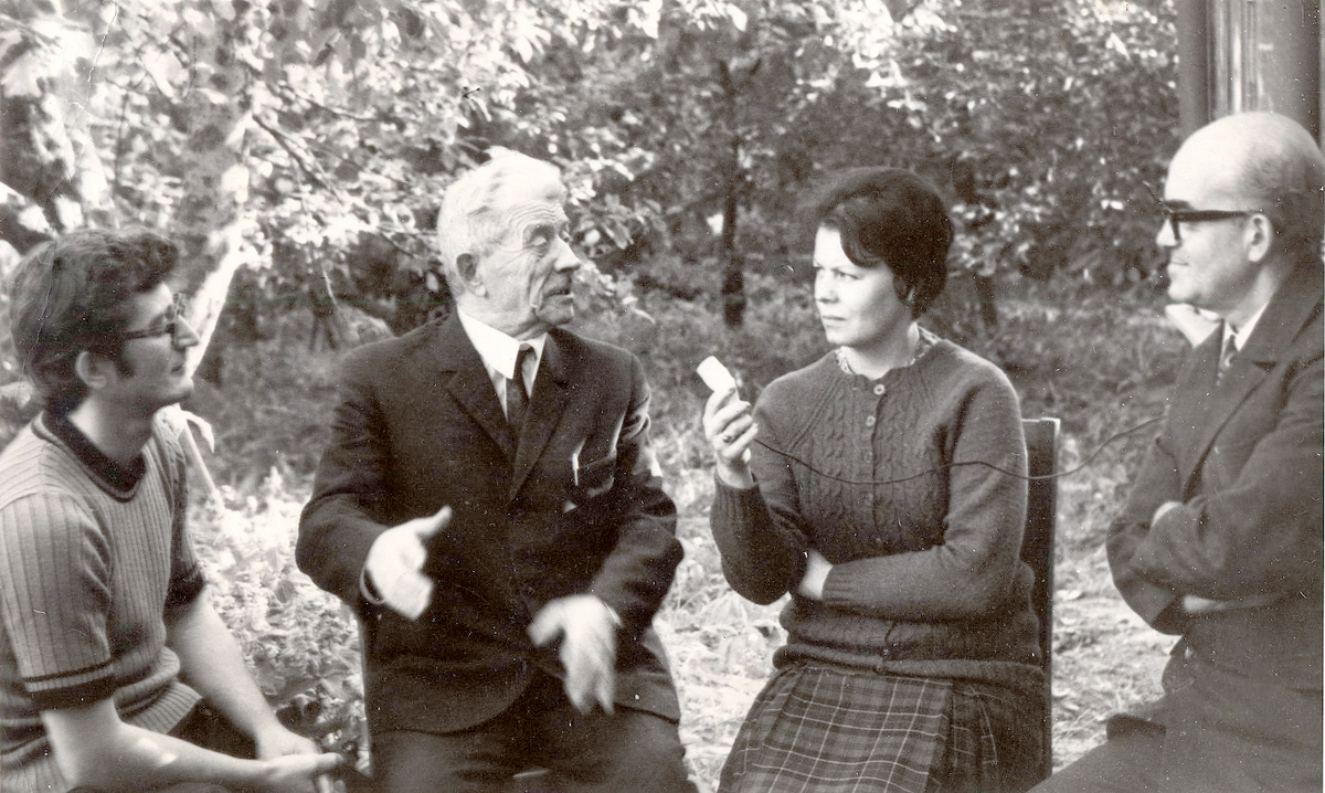 Яков Иванович Кувшинов (второй слева). Фото 1970-х – 1980-х гг