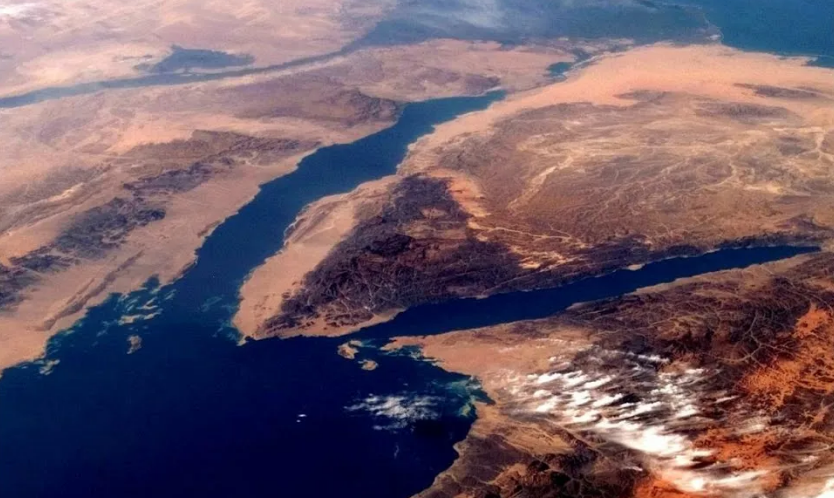 Словно задумано природой, чтобы Синайский полуостров был буферной зоной между Африкой и Азией