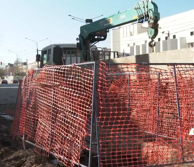     В центре Красноярска перекопали перекресток