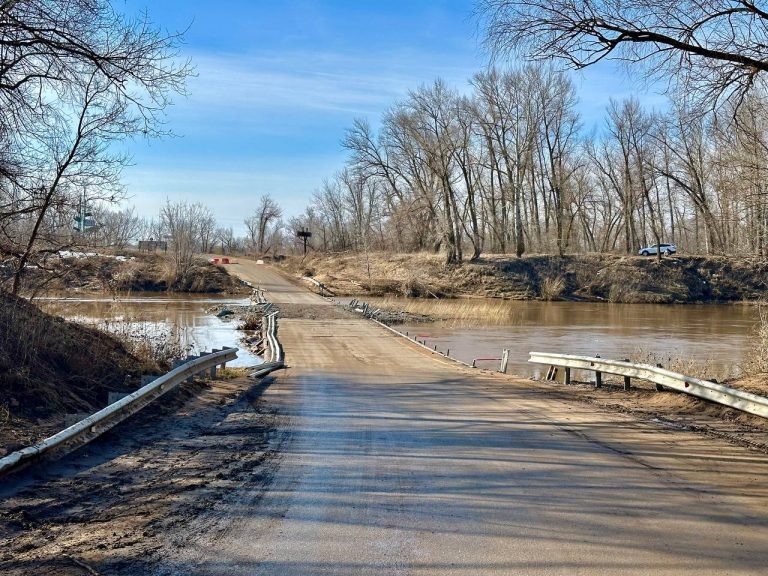    В Бузулукском районе открыли для движения транспорта низководный мост Оренбуржье