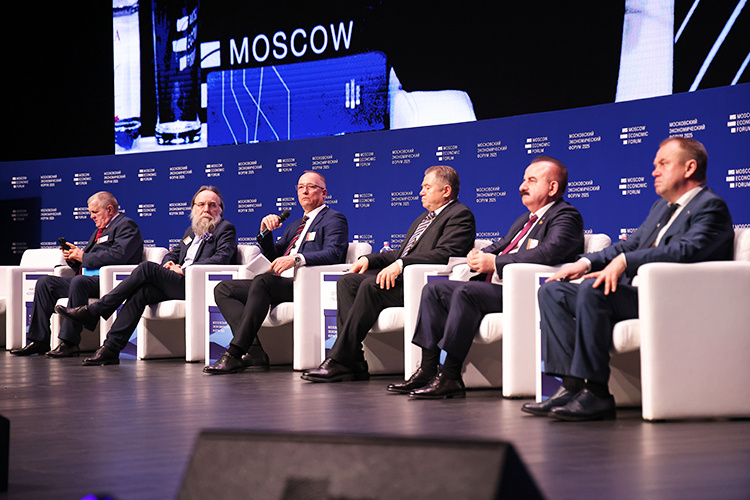    Первая, открывающая форум пленарная сессия «Новая индустриализация и умножение народа», по сути, задавала тон всем последующим