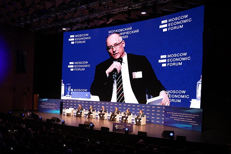    Константин Бабкин: «Мы говорим о том, что на самом деле победит в экономическом соревновании не то общество, не то государство, у которого окажется больше денег, а то, которое привлечет на свою сторону больше людей»