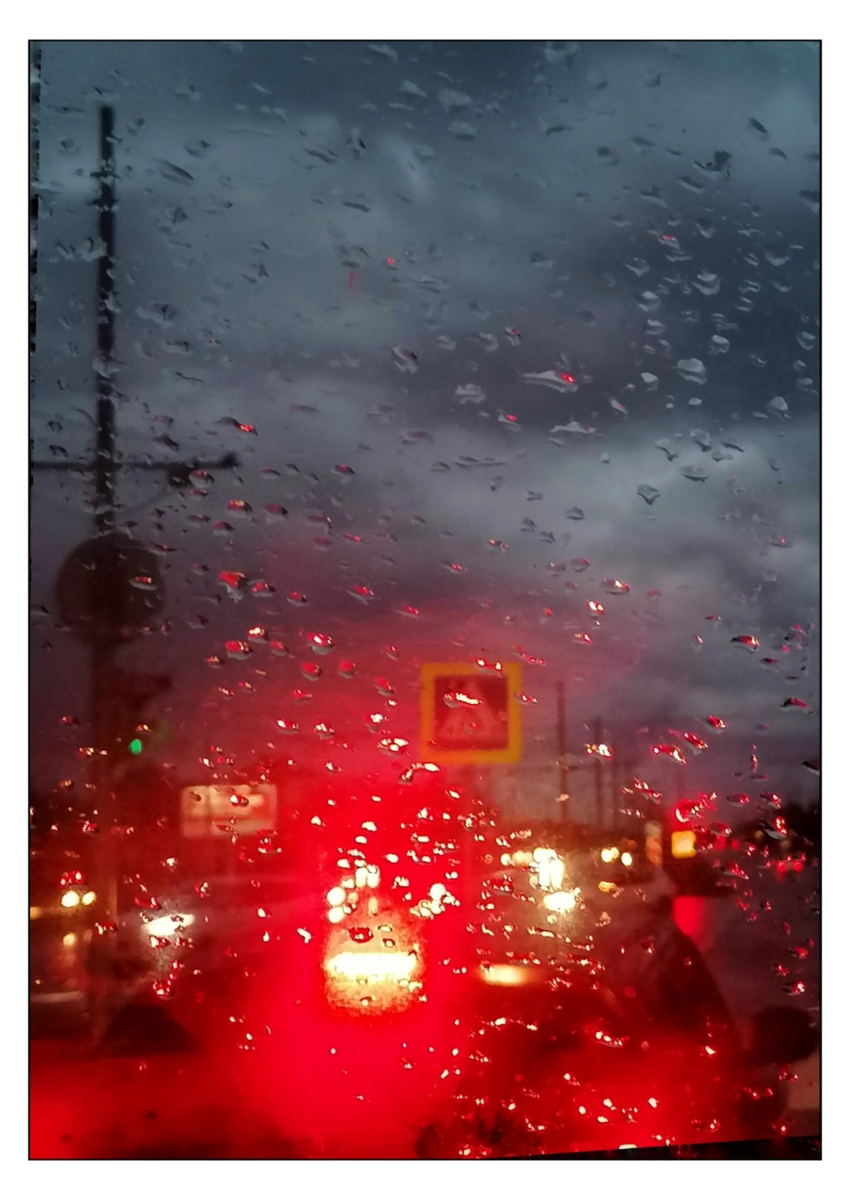 Грозовое небо над Казанью. Наши с мужем автопокатушки. Август, 2020 года. (фото моего исполнения)